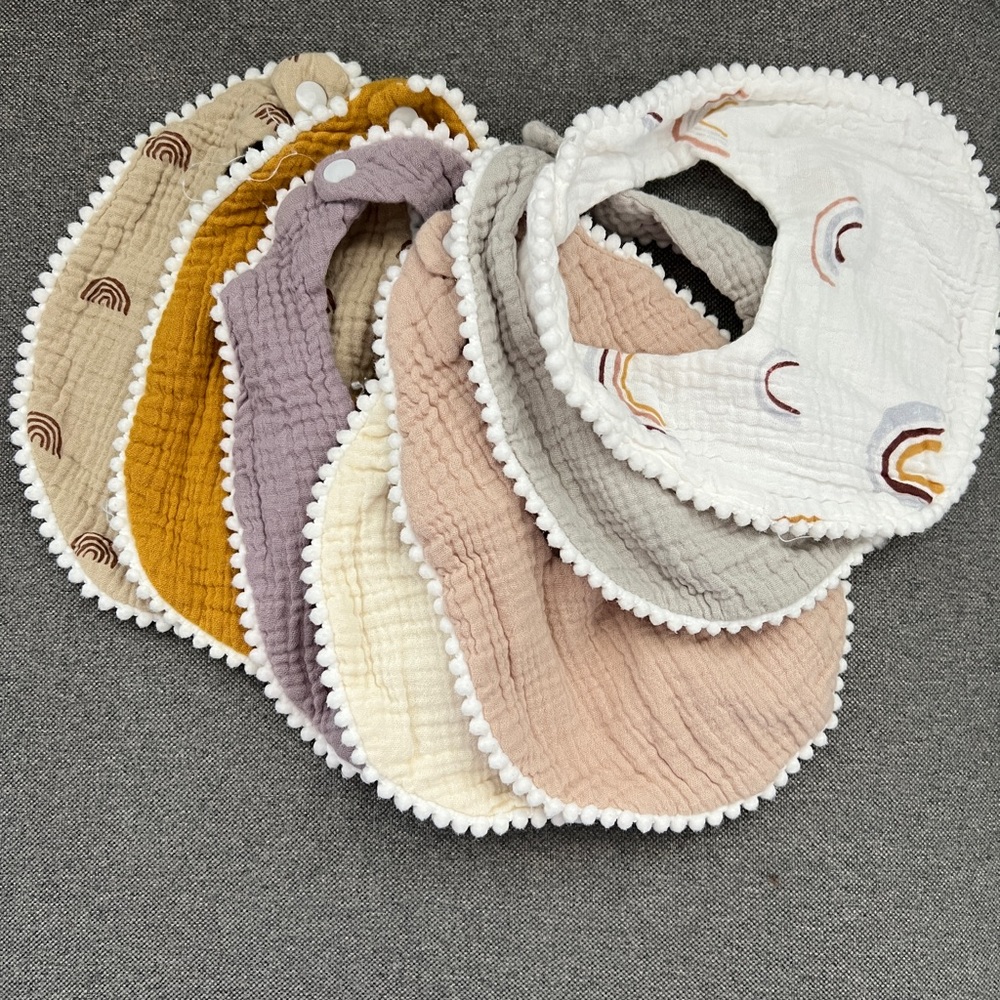 New neutral baby bibs